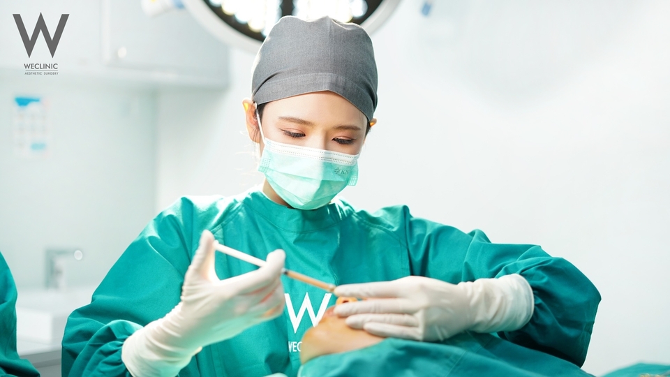 คุณหมอฉีดไขมันหน้าเด็กในบริเวณที่ต้องการ