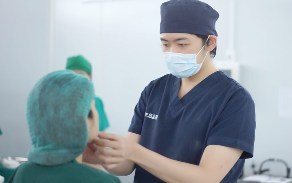 ปรึกษาแพทย์แก้ปัญหาคางยื่น