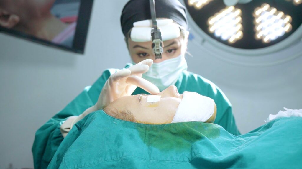 เสริมจมูกให้เข้ากับรูปหน้า ที่ We Clinic ดีอย่างไร
